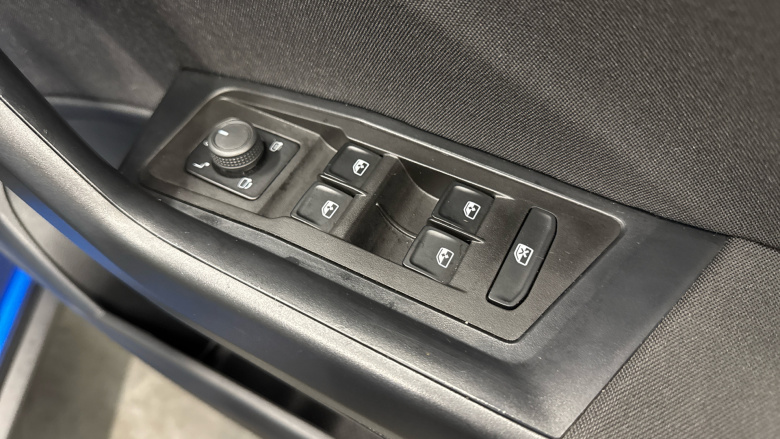 Volkswagen T-Roc 1.0 TSI Life 5dr Petrol Hatchback